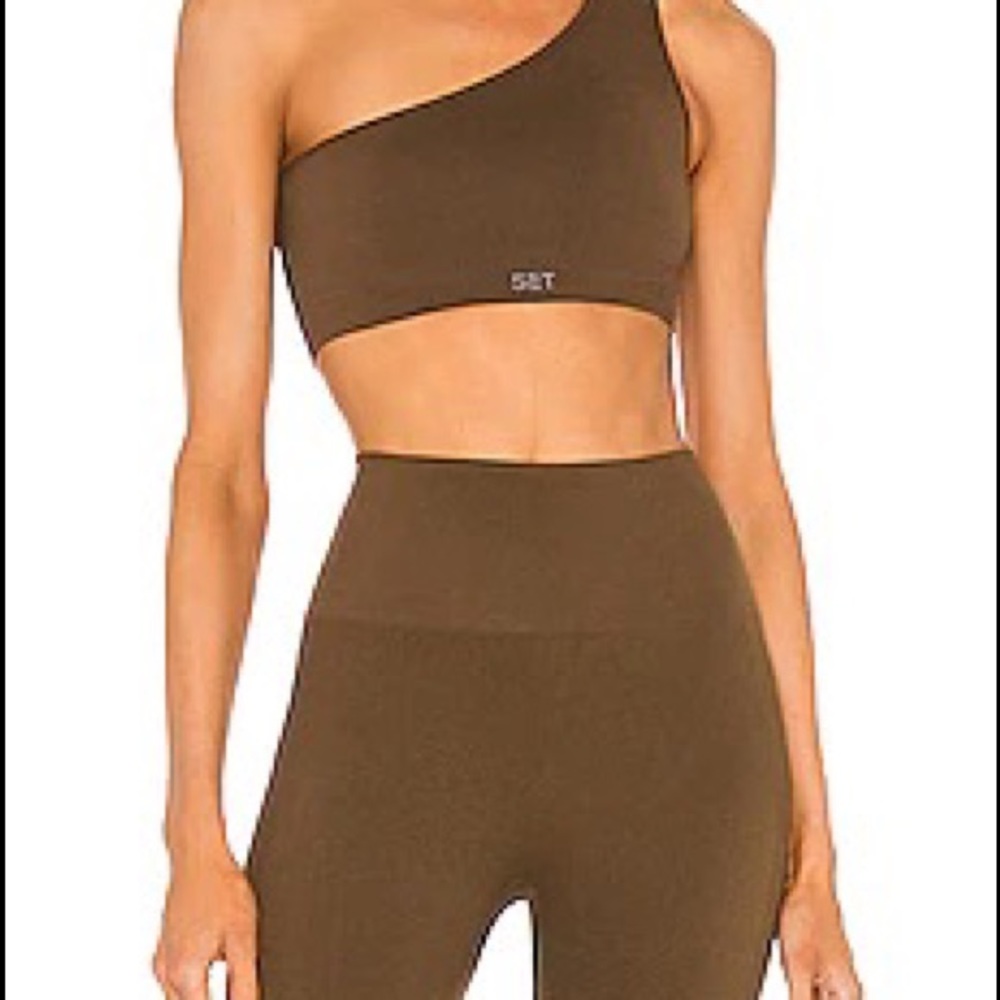 Sports Bra & leggings set / bundle. Items are like new without tags.